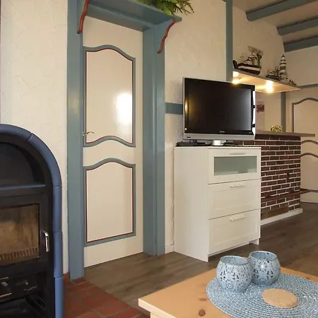펜션 Ferienhaus Dat Luettje Huus *