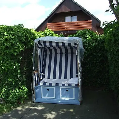 펜션 Ferienhaus Dat Luettje Huus